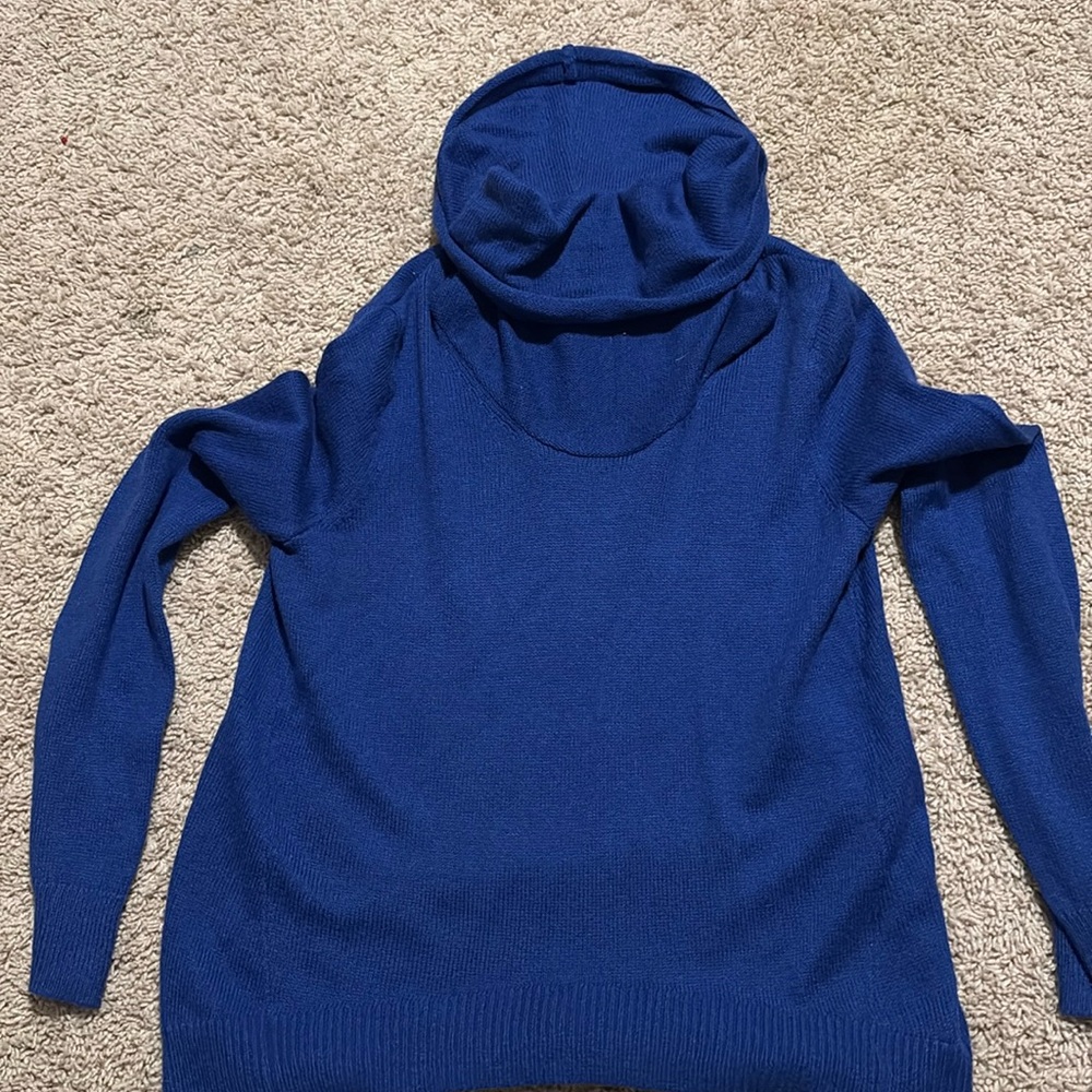 Old Navy Sweater size M
